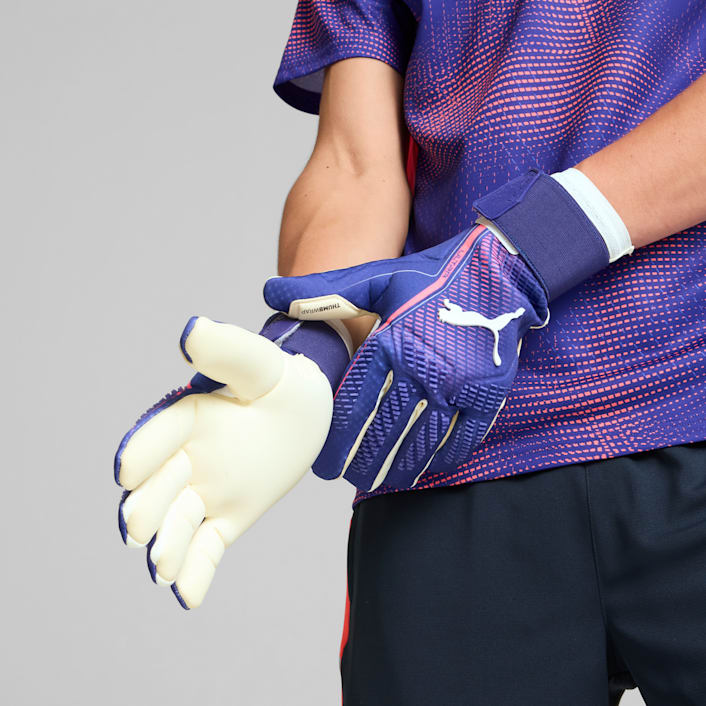 ULTRA ULTIMATE Hybrid Goalkeeper Gloves