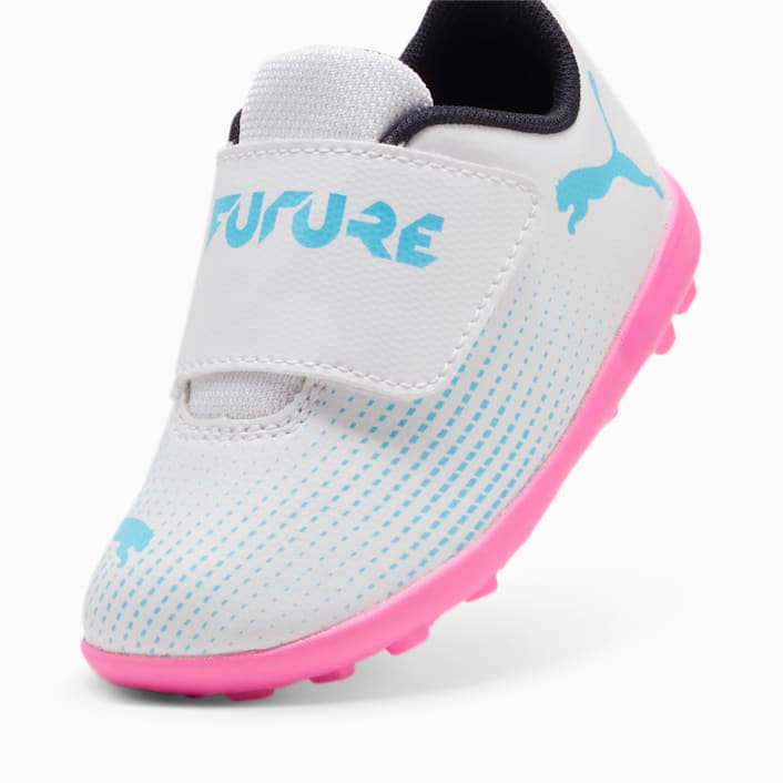 Toddlers football boots top