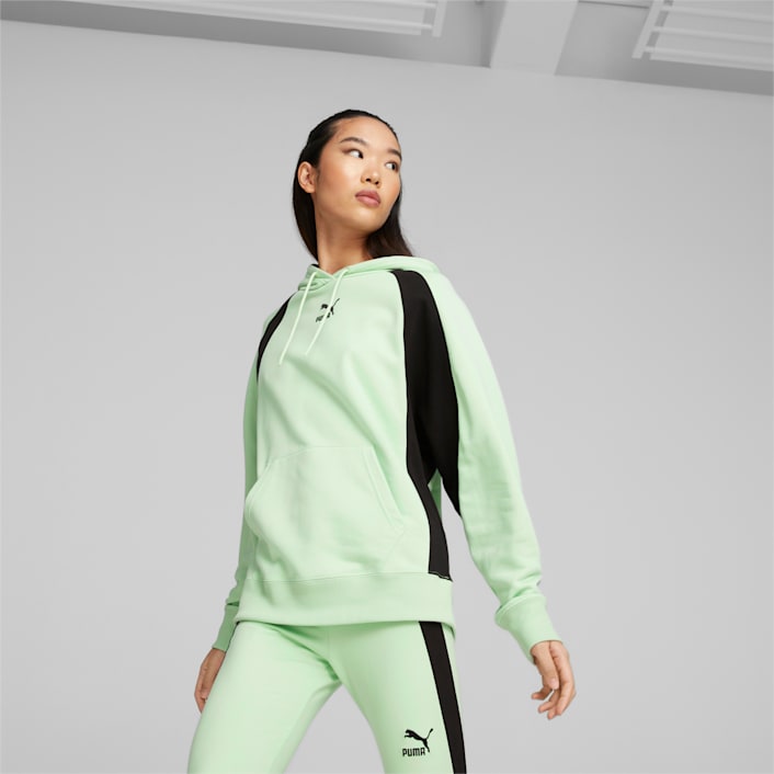 Puma women's classics hotsell logo t7 hoodie