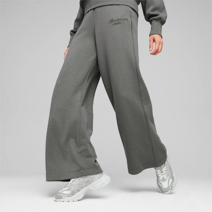 CLASSICS Women s Relaxed Sweat Pants Pants Tights PUMA