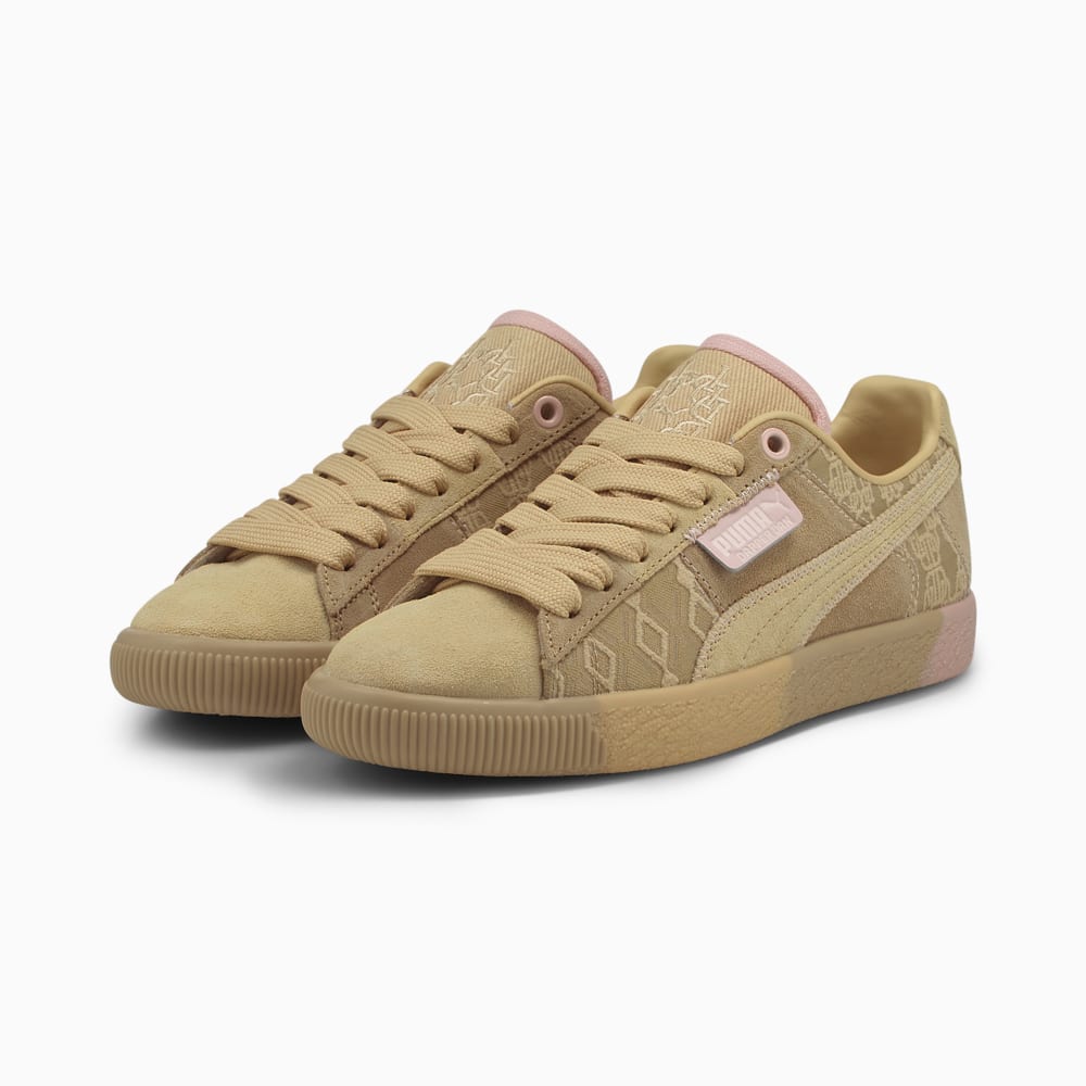 T nis Clyde Pre Game Runway PUMA x DAPPER DAN Feminino Bege PUMA Ref 392083 01