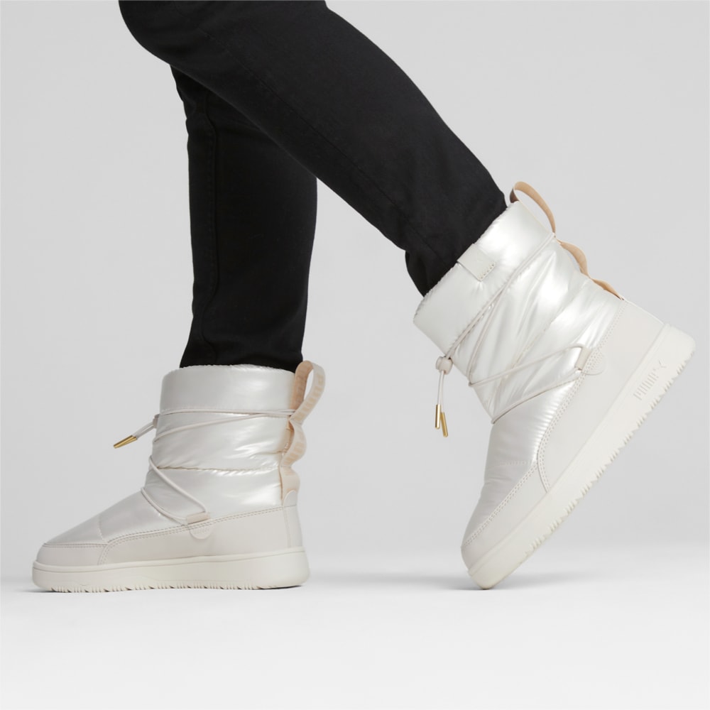 Patent clearance snow boots