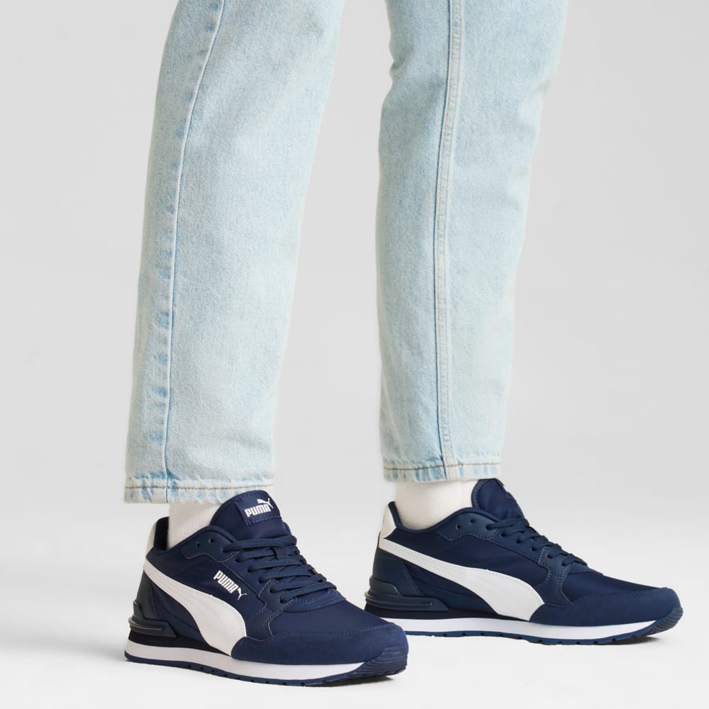ST Runner v4 Nylon Sneakers Unisex
