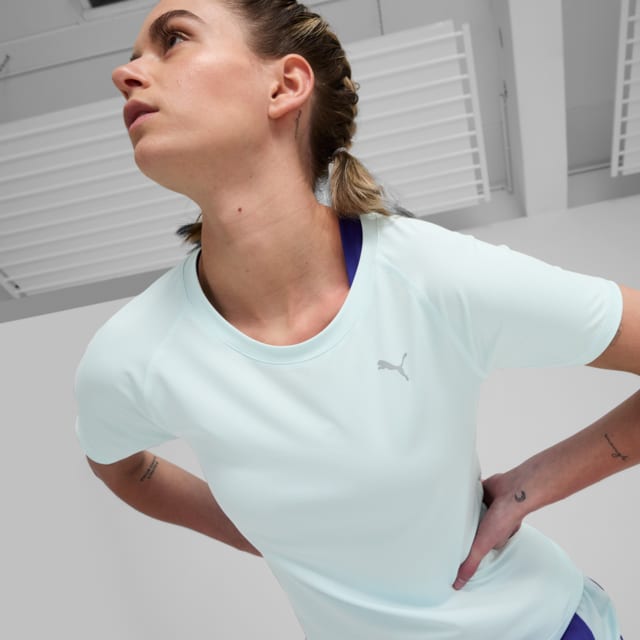 Imagen PUMA Polera de Running RUN CLOUDSPUN para mujer