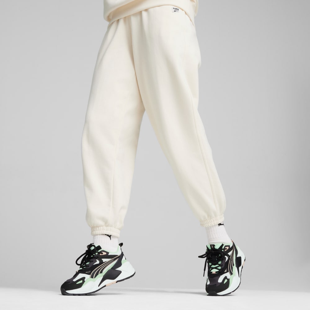 Image PUMA Calça de Moletom DOWNTOWN Relaxed Feminina #1