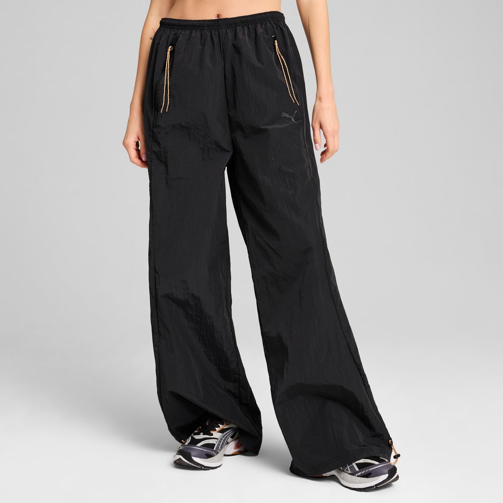 Зображення Puma Штани DARE TO Parachute Pants Women #1: Puma Black