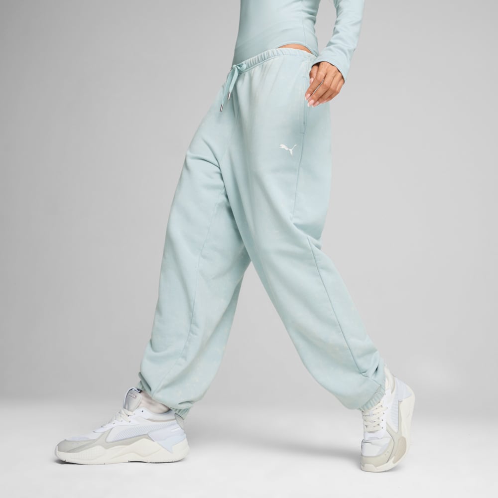 Imagen PUMA Jogging holgado DARE TO Washed para mujer #1
