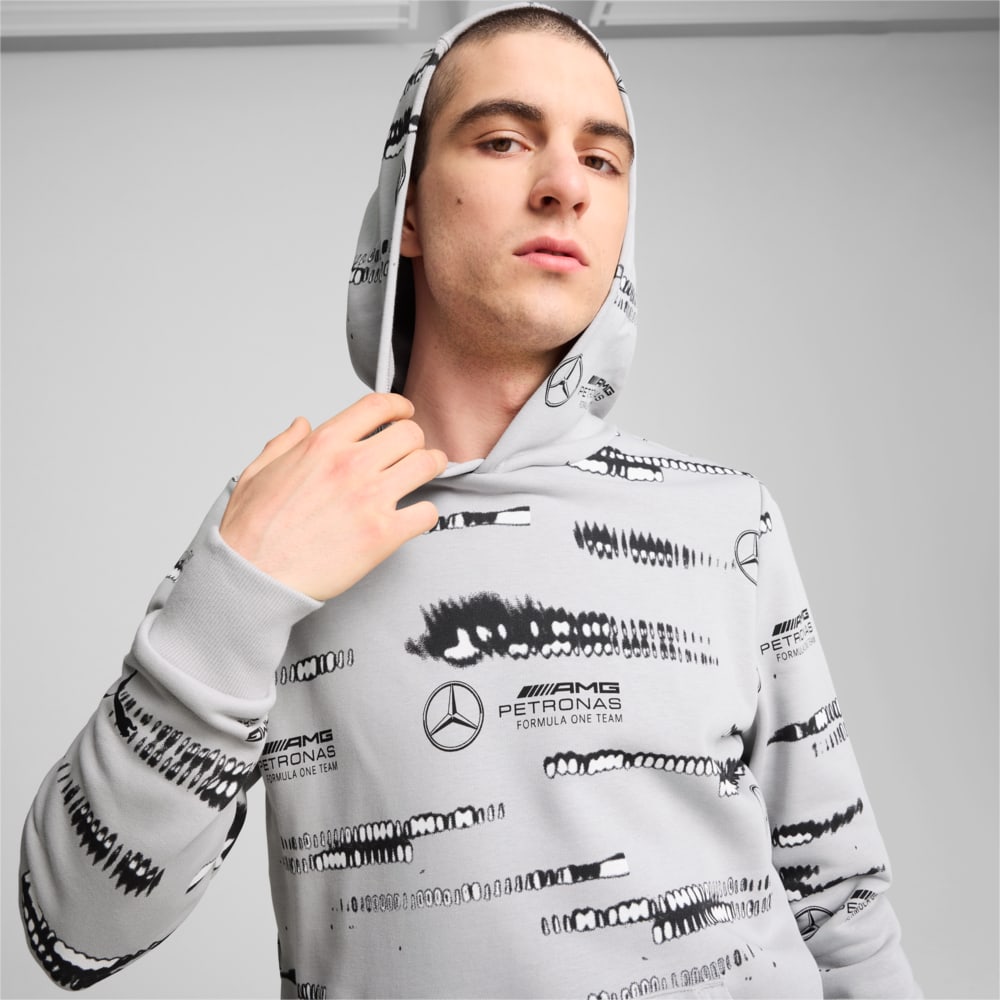 Imagen PUMA Polera Mercedes-AMG Petronas F1® con logotipo estampado por toda la prenda para hombre #2