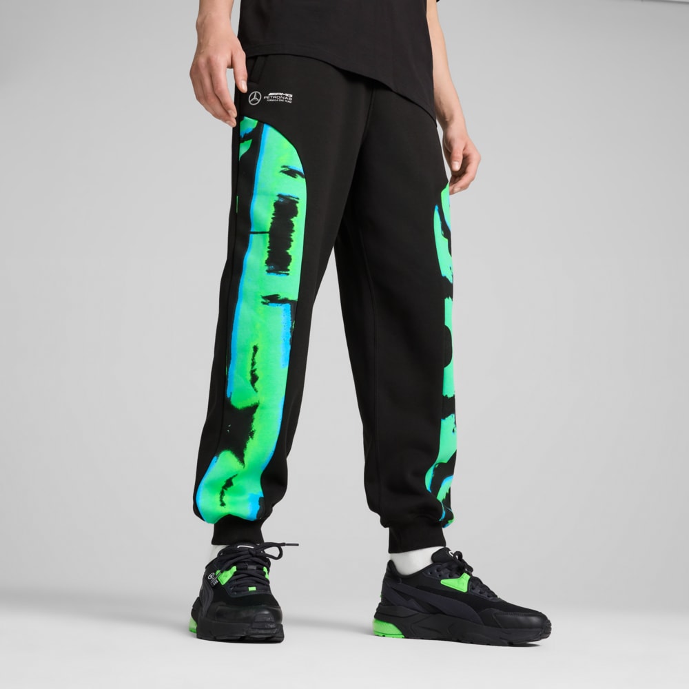 Изображение Puma Брюки спортивные Mercedes-AMG Petronas F1® Neon Energy Sweatpants Men #1: Puma Black