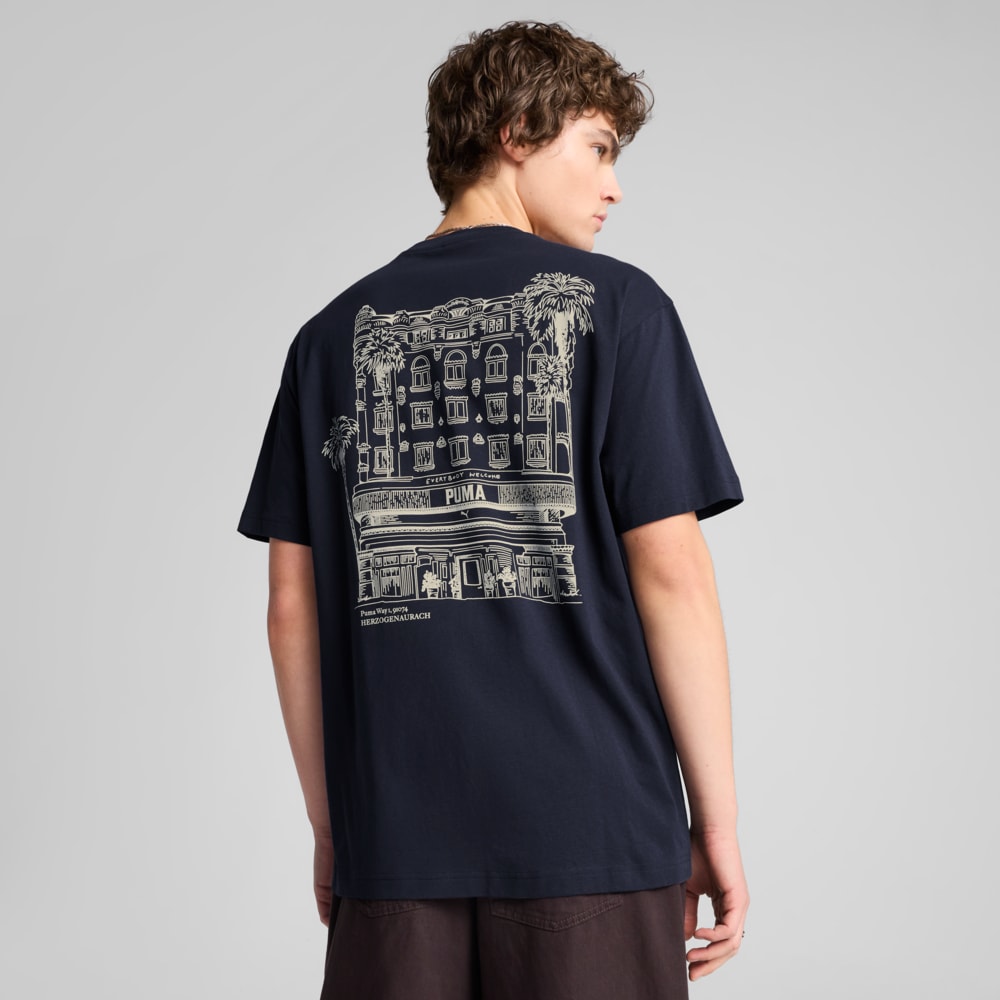Изображение Puma Футболка GRAPHICS PUMA Hotel Relaxed Tee Men #2: new navy