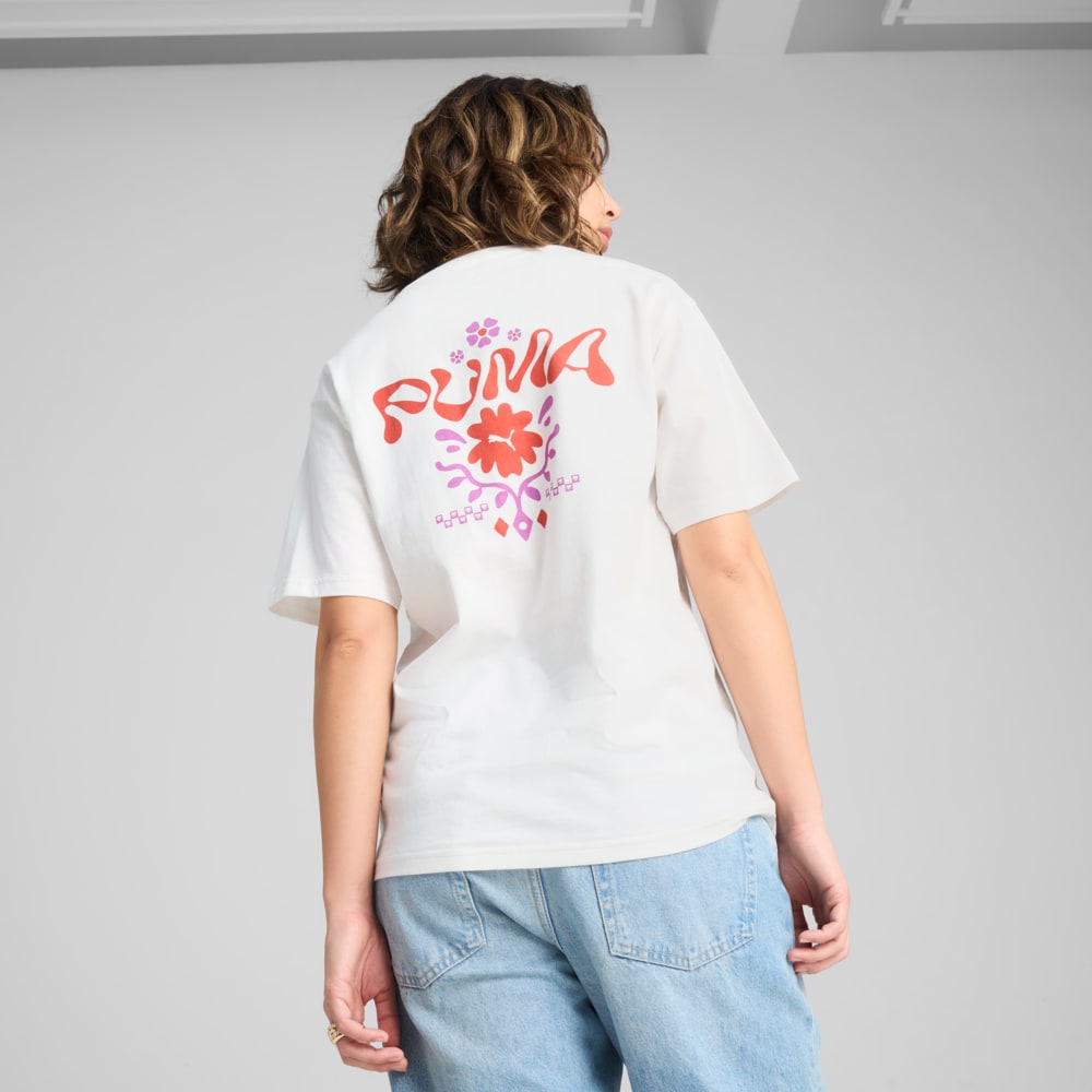 Зображення Puma Футболка ESS FLORAL PACK Relaxed Graphic Tee Women #2: Puma White