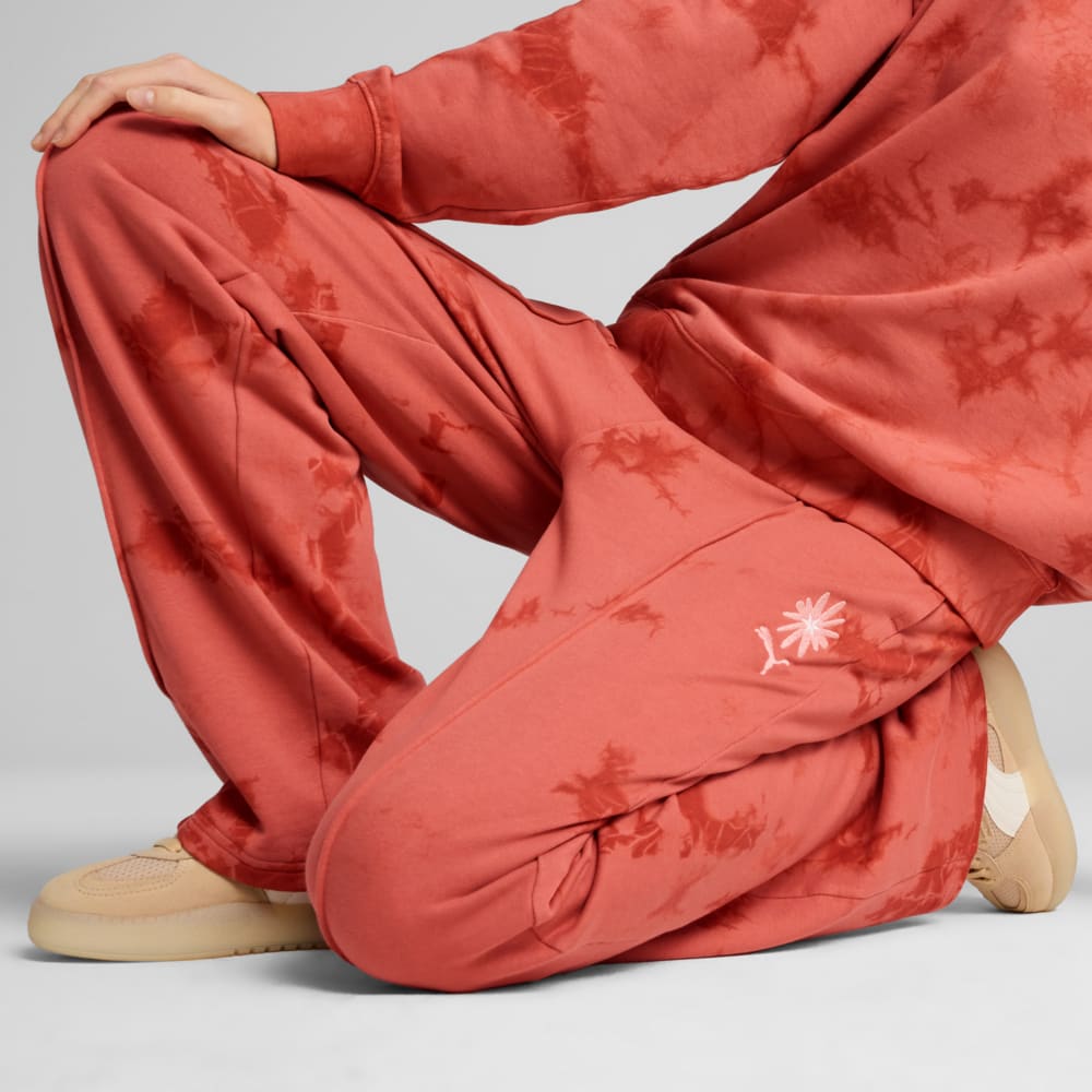 Image PUMA Calça de Moletom Wardrobe ESS FLORAL PACK Washed Straight Feminino #2