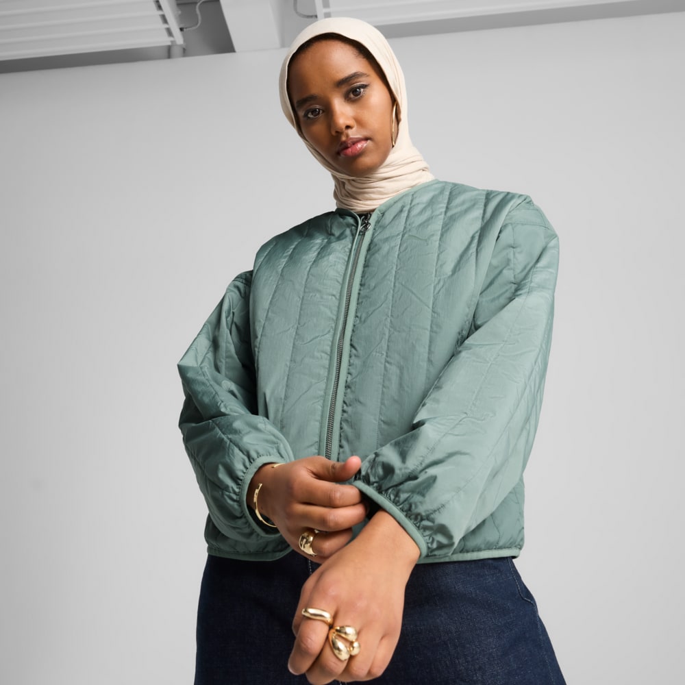 Изображение Puma Куртка WARDROBE ESS Relaxed Reversible Liner Jacket Women #1: Green Moon