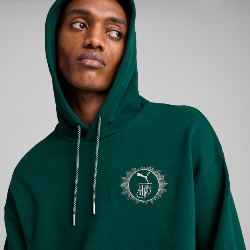 Изображение Puma Худи PUMA X HARRY POTTER Relaxed Graphic Training Hoodie Unisex #2: Dark Myrtle