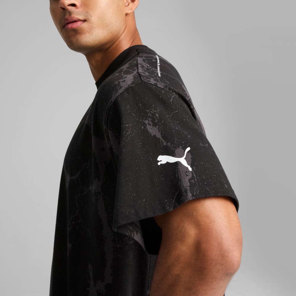 Зображення Puma Футболка PUMA HOOPS x LAFRANCÉ Written in Chrome Marble Tee Unisex #2: PUMA Black-Flat Medium Gray AOP