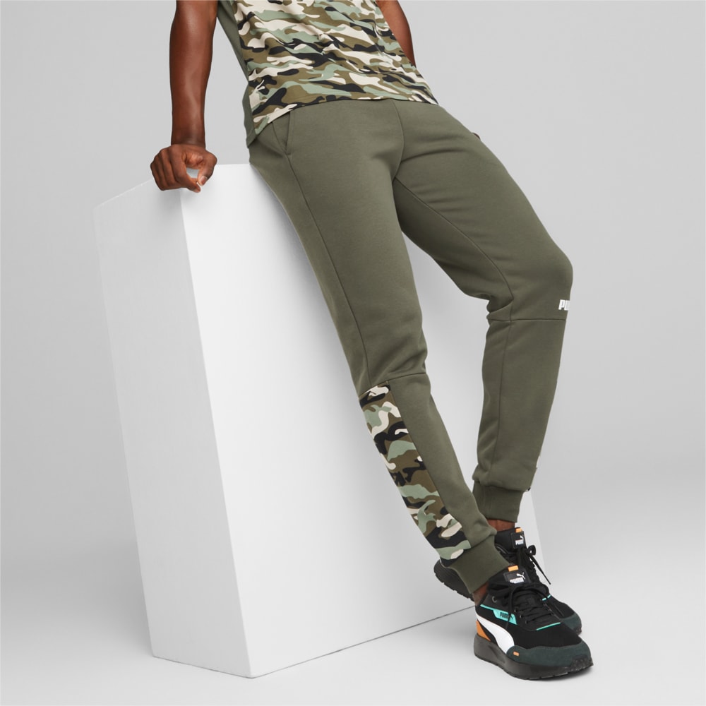 Image PUMA Calça de Moletom Essentials Block Camo Fleece Masculina #1