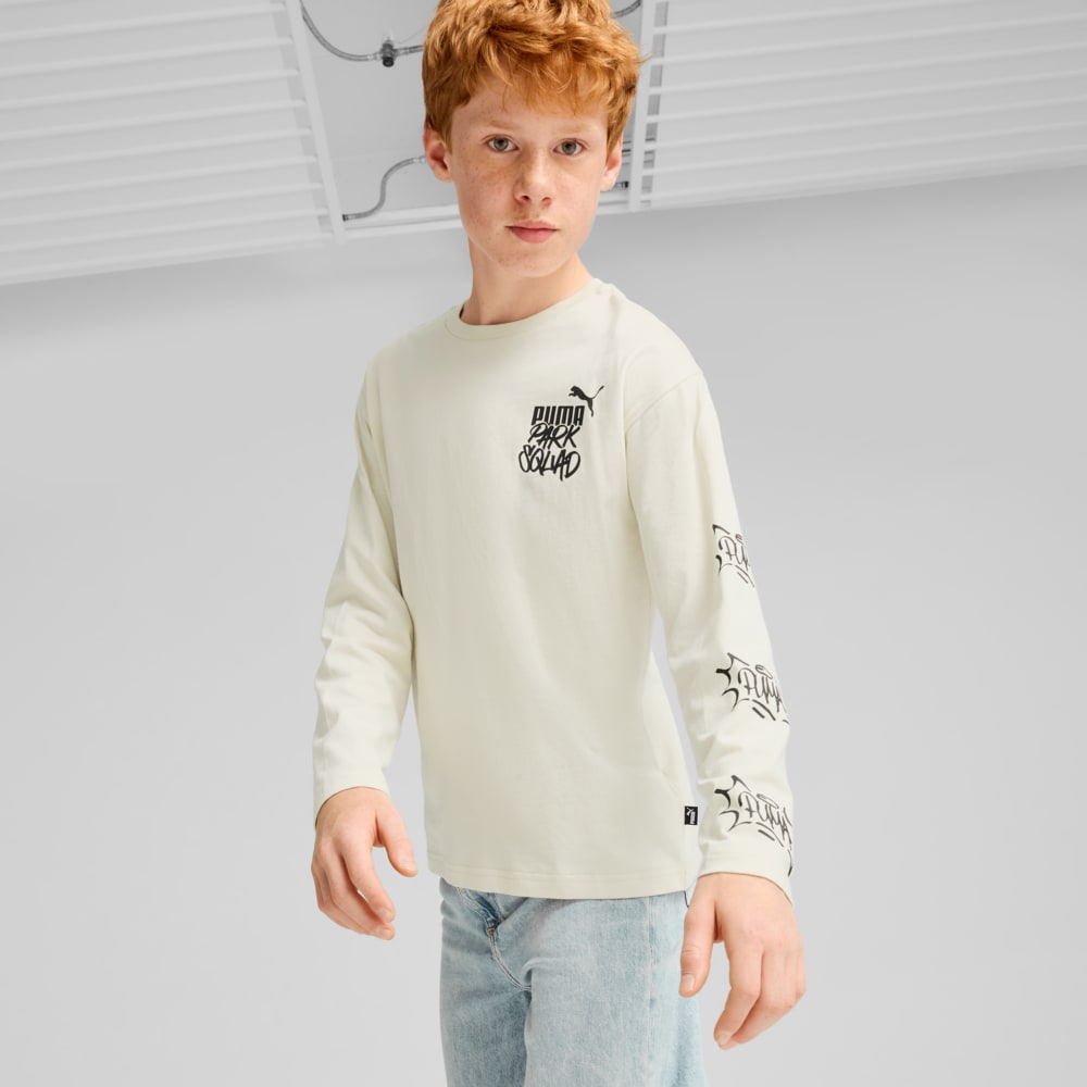 Изображение Puma Детский лонгслив ESS+ MID 90s Long-Sleeve Tee Youth #1: Alpine Snow