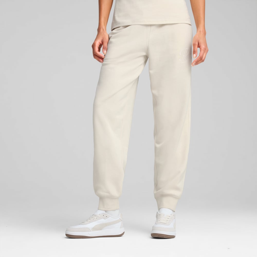 Зображення Puma Штани ESS SCRIPT Comfort Sweatpants Women #1: Alpine Snow
