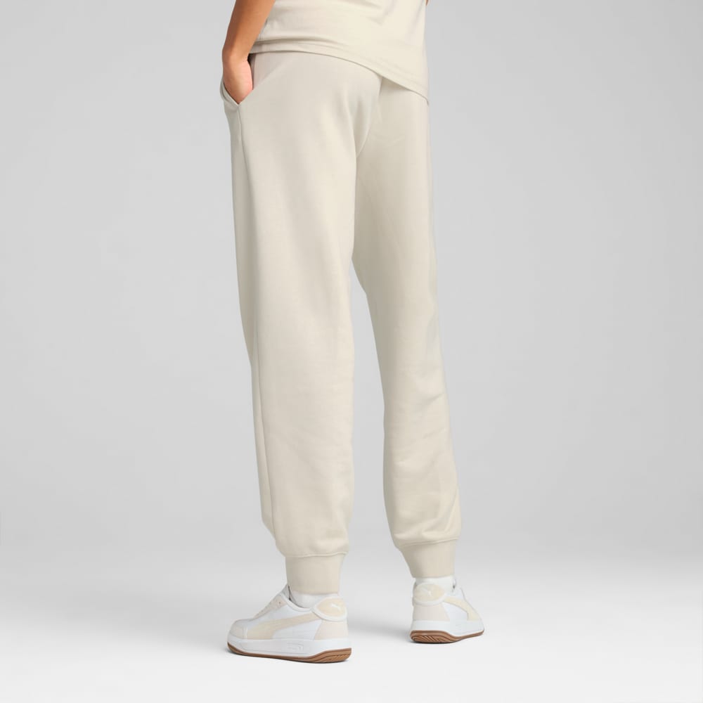Зображення Puma Штани ESS SCRIPT Comfort Sweatpants Women #2: Alpine Snow
