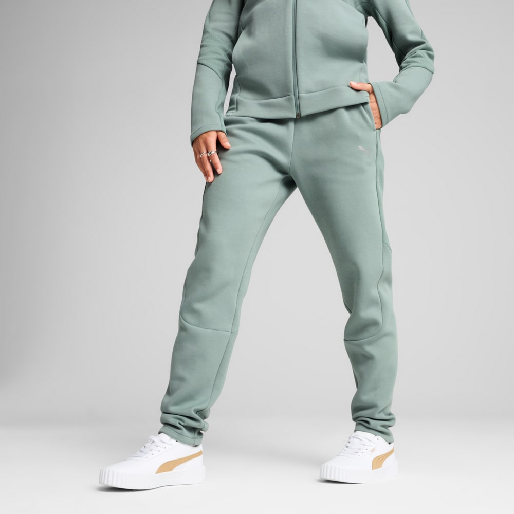 Изображение Puma Брюки EVOSTRIPE Sweatpants Women #1: Green Moon