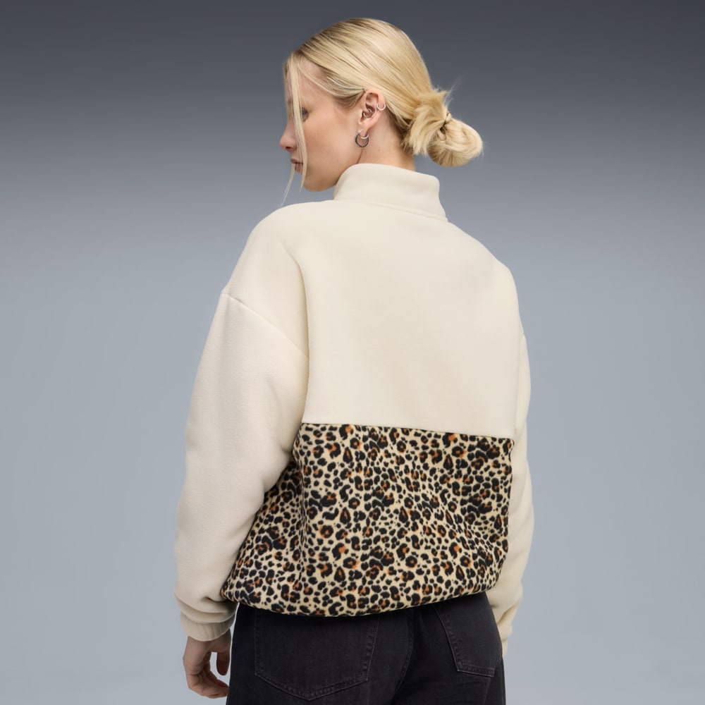 Изображение Puma Лонгслив Essentials Animal Print Relaxed Crew Women #2: Alpine Snow
