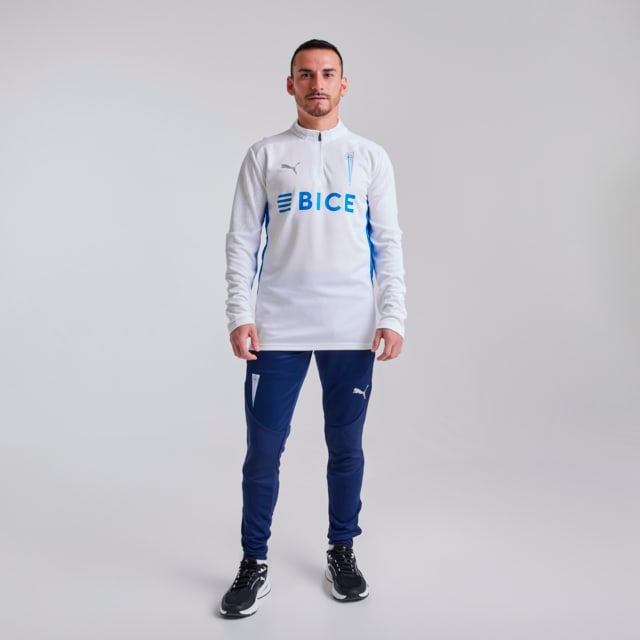 Imagen PUMA Polera de entrenamiento Universidad Católica para hombre