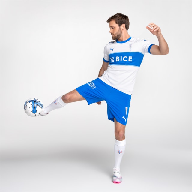 Imagen PUMA Short local Universidad Católica para hombre