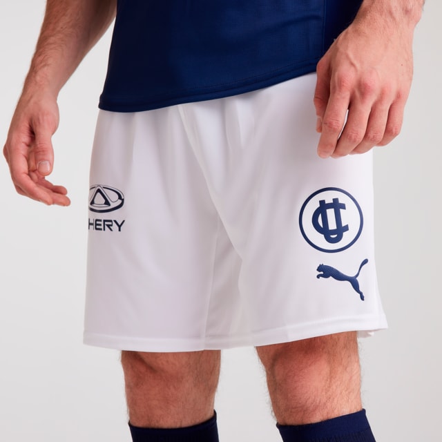 Imagen PUMA Shorts Universidad Católica para hombre