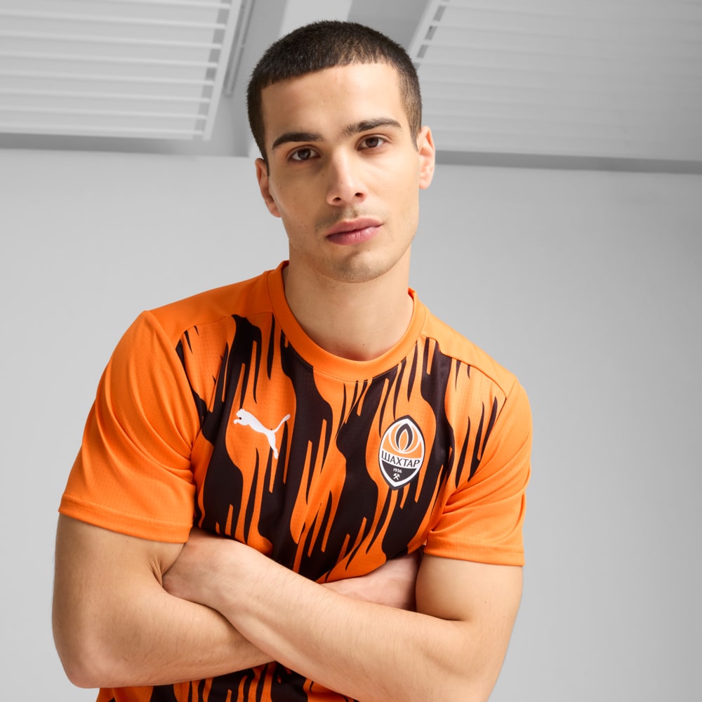 Зображення Puma Футболка FC Shakhtar Donetsk Pre-match Short Sleeve Jersey Men #2: Rickie Orange-PUMA Black