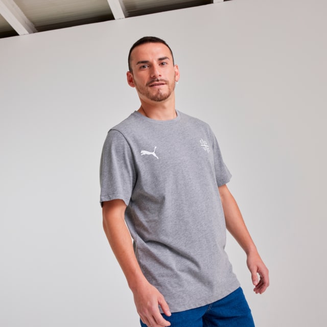 Imagen PUMA Polera Universidad Católica Essentials para hombre