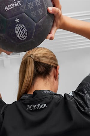 AC MILAN x PLEASURES Women's Football Jersey, PUMA Black-Asphalt, extralarge-GBR