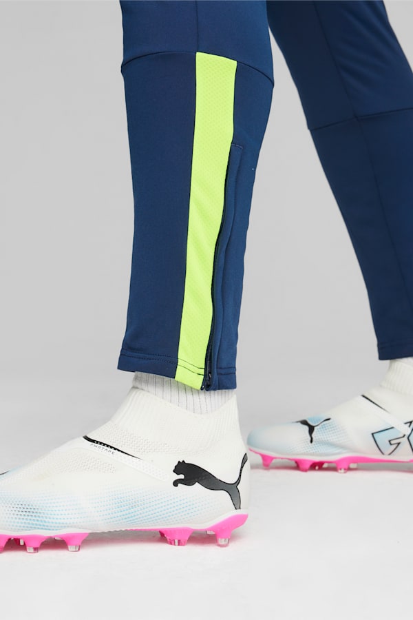 FUTURE 7 MATCH FG/AG Laceless Football Boots, PUMA White-PUMA Black-Poison Pink, extralarge