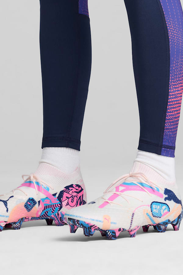 FUTURE 7 ULTIMATE VOLUME UP FG/AG Football Boots Unisex, PUMA White-Luminous Blue-Poison Pink-Fizzy Melon-Bluemazing, extralarge