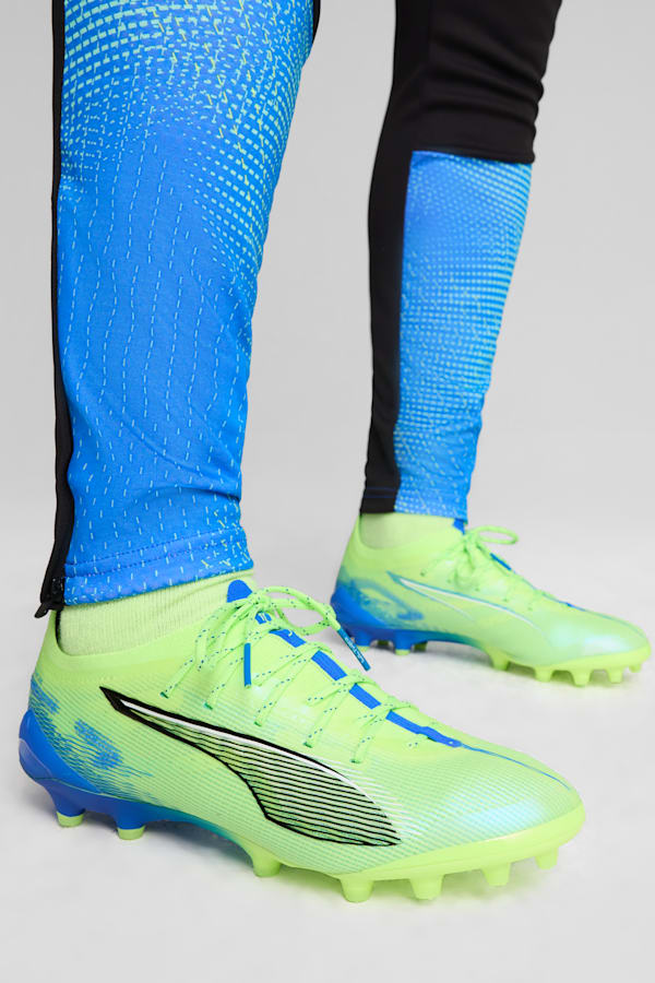 ULTRA 5 ULTIMATE AG Football Boots Unisex, Fizzy Apple-PUMA White-Bluemazing, extralarge