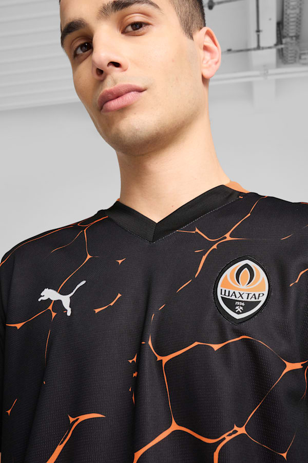 FC Shakhtar Donetsk 24/25 Away Jersey Men, PUMA Black-Rickie Orange, extralarge