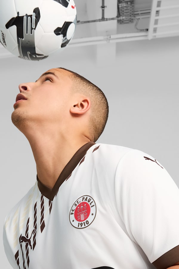 FC St. Pauli 24/25 Away Jersey Men, PUMA White-Espresso Brown, extralarge