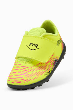 FUTURE 8 PLAY TT V Football Boots Kids, Yellow Alert-PUMA Black-Sun Struck, extralarge-GBR