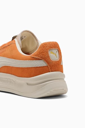 GV Special Suede Sneakers Unisex, Maple Syrup-Frosted Ivory, extralarge-GBR