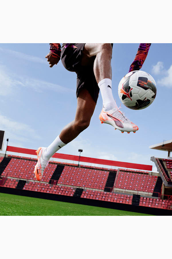 ULTRA 5 ULTIMATE FG Football Boots Unisex, PUMA White-PUMA Black-Glowing Red, extralarge