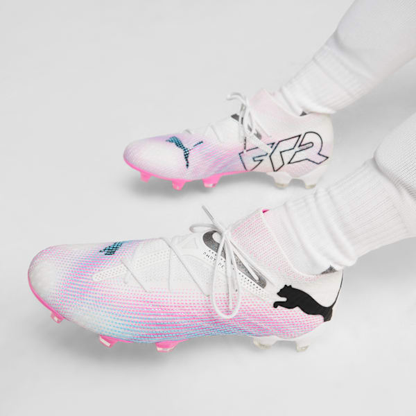 Botines de fútbol FUTURE 7 ULTIMATE FG/AG para mujer, PUMA White-PUMA Black-Poison Pink, large-ARG