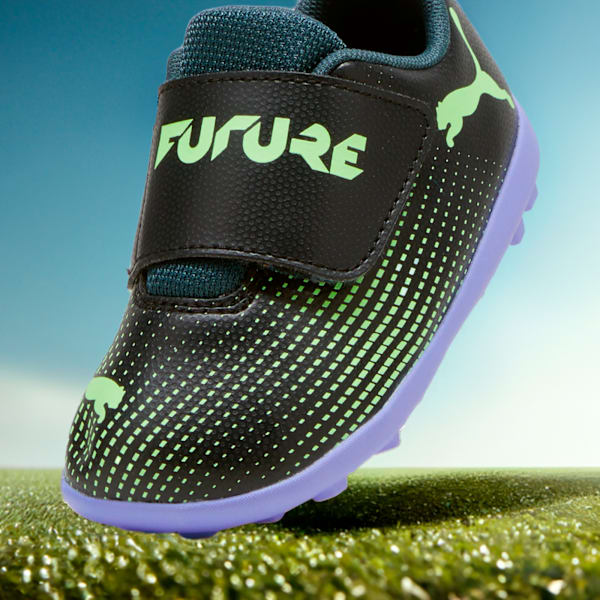 Tacos infantiles de fútbol FUTURE 7 PLAY TT, Gray Skies-Elektro Purple-Fizzy Apple-PUMA White, large-MEX