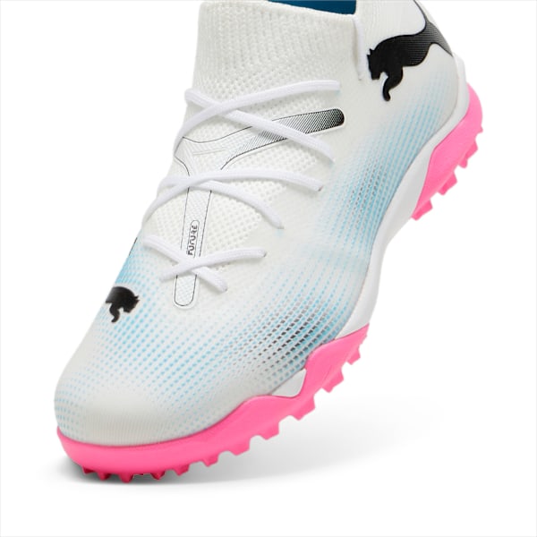 Botines de fútbol juveniles de corte medio FUTURE 7 MATCH NJR FG/AG, PUMA White-PUMA Black-Poison Pink, large-ARG