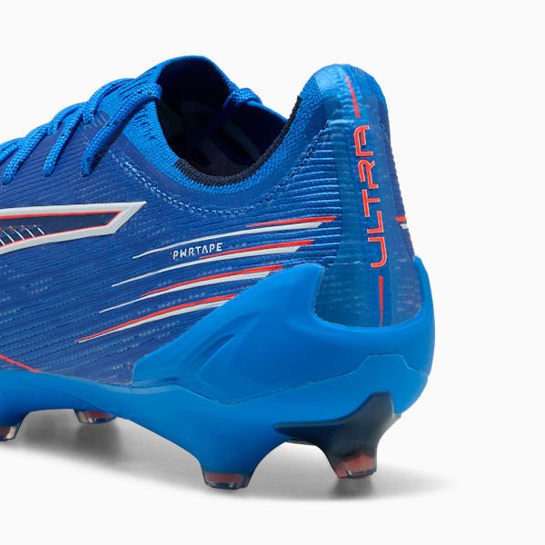 Tacos de fútbol ULTRA 6 ULTIMATE FG para mujer, Ultra Blue-PUMA White-Glowing Red, large-MEX