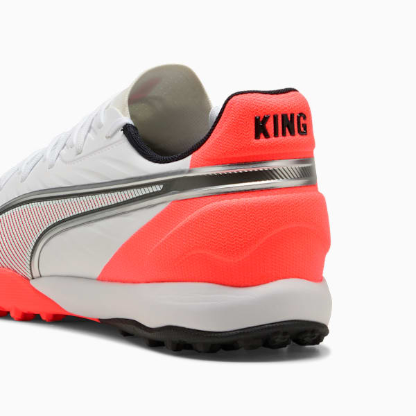 Tacos de fútbol KING MATCH TT, PUMA White-PUMA Silver-Glowing Red, large-MEX