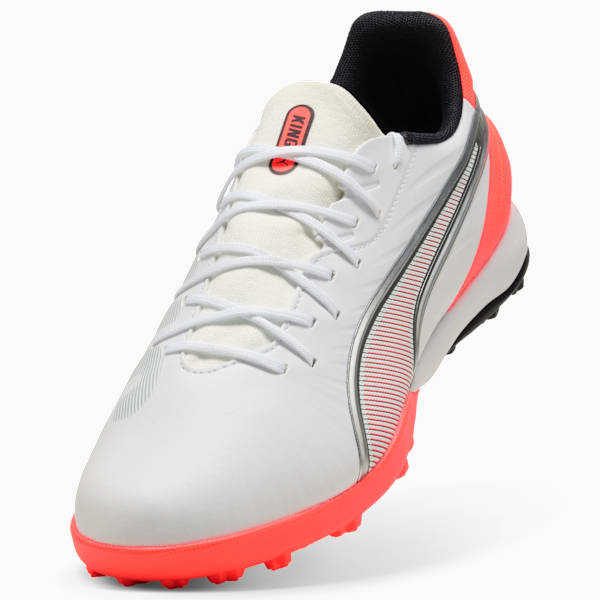 Tacos de fútbol KING MATCH TT, PUMA White-PUMA Silver-Glowing Red, large-MEX