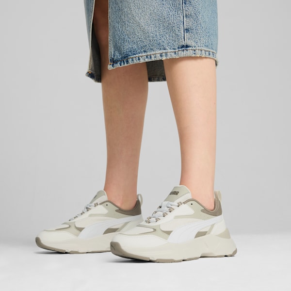 Zapatillas Cassia para mujer, Warm White-PUMA White-Desert Dust-Oak Branch-PUMA Gold, large-ARG