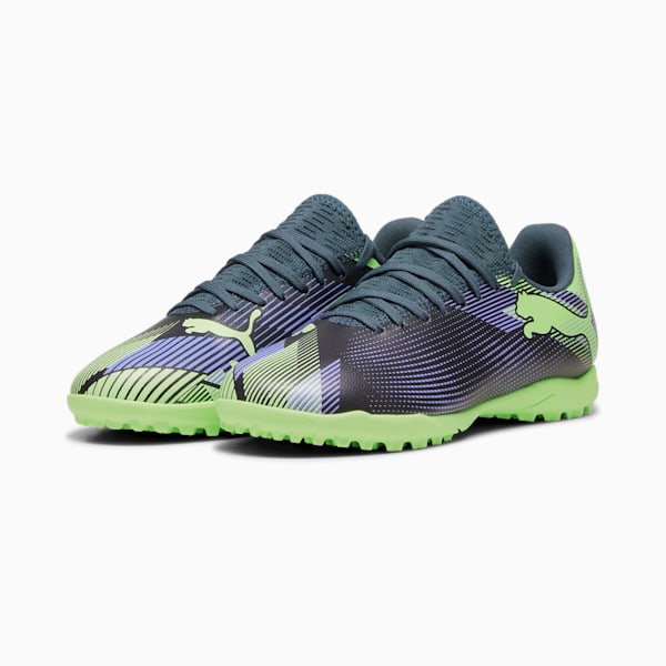 Tacos de fútbol FUTURE 7 PLAY TT juvenil, Gray Skies-Elektro Purple-Fizzy Apple-PUMA White, large-MEX