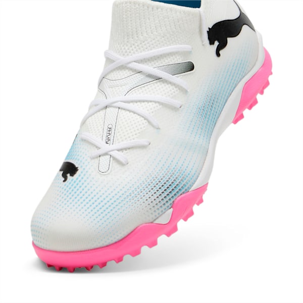 Botines de fútbol juveniles de corte medio FUTURE 7 MATCH NJR FG/AG, PUMA White-PUMA Black-Poison Pink, large-ARG