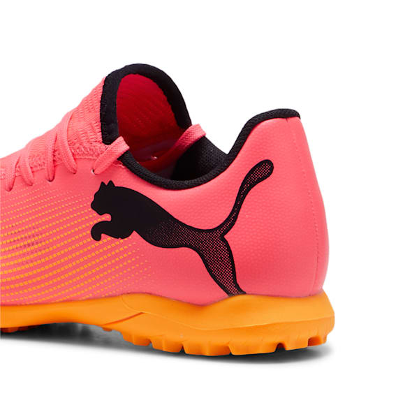Botines de fútbol juveniles FUTURE 7 PLAY TT, Sunset Glow-PUMA Black-Sun Stream, large-ARG