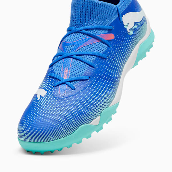 Botines de futsal Future 7 Match TT para mujer, Bluemazing-PUMA White-Electric Peppermint, large-ARG